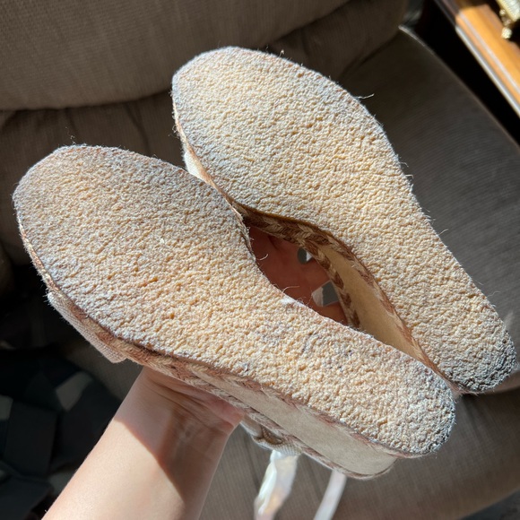 Ugg sandals size 7 - Picture 6 of 7